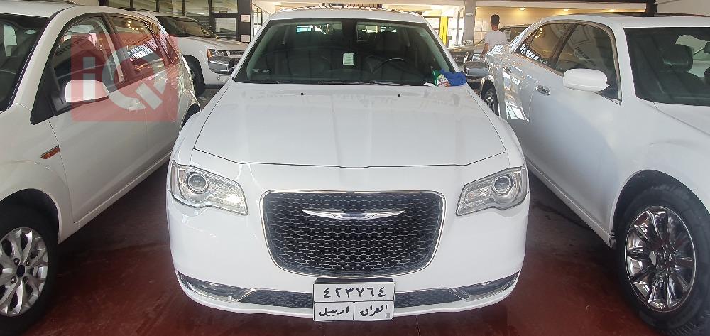 کرایسلەر 300